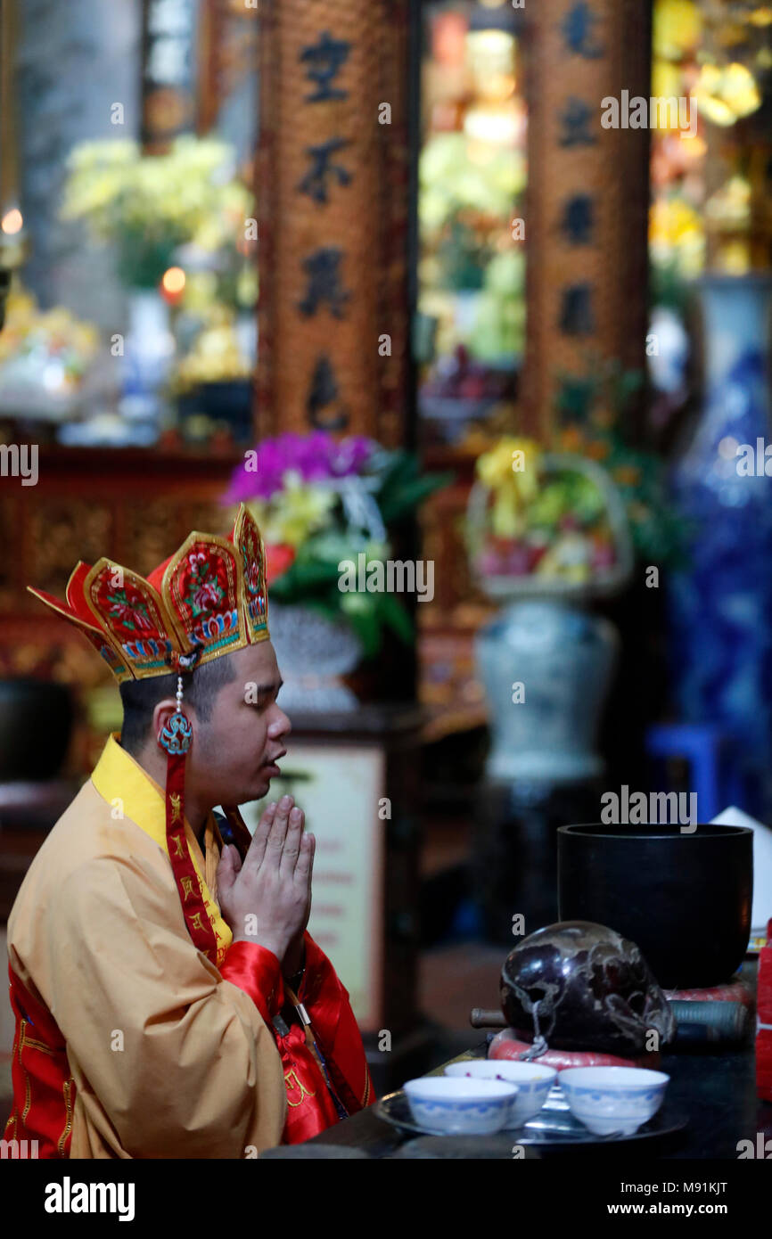Ly Trieu Quoc Su Pagode. Buddhistische Zeremonie. Hanoi. Vietnam. Stockfoto