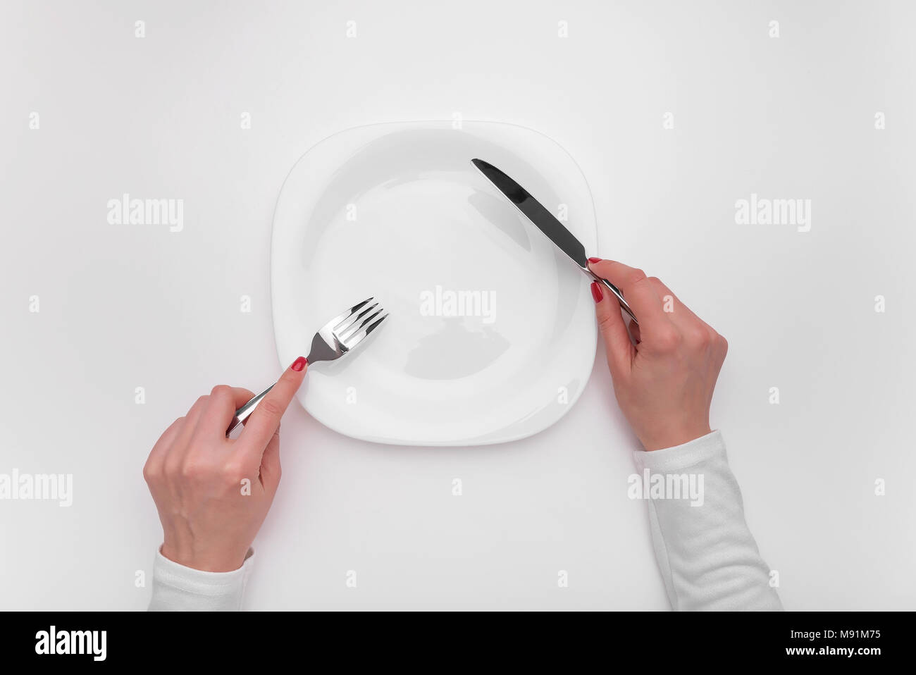 8 Euro Für Leeren Teller Magersucht teller -Fotos und -Bildmaterial in hoher Auflösung – Alamy