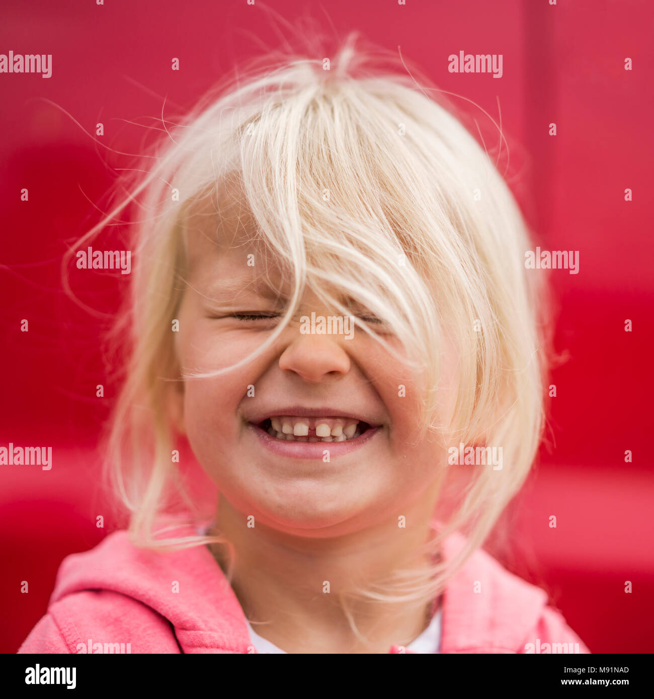 Porträt eines jungen Mädchens, Island. Stockfoto