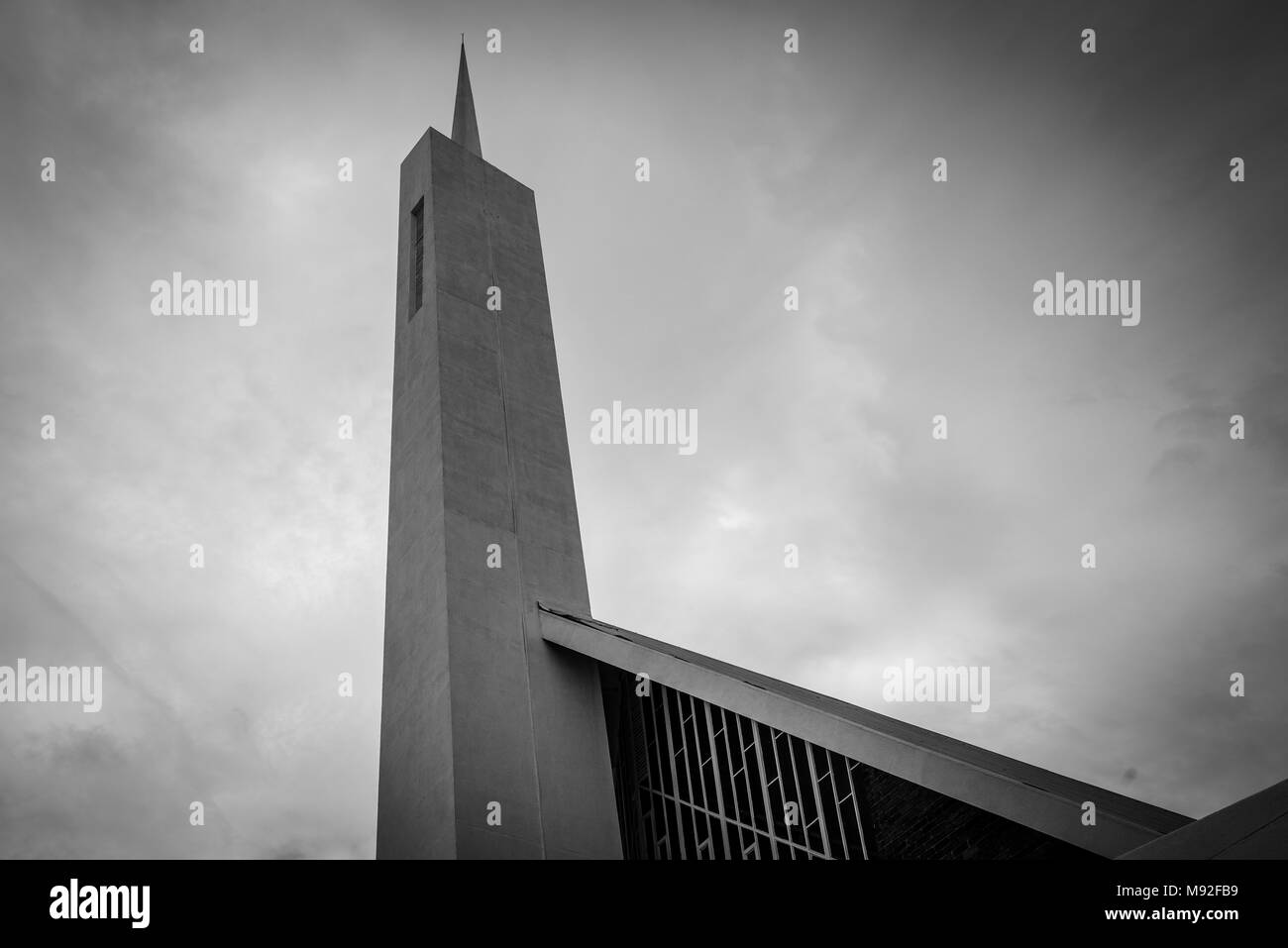 Die ngk Kirche dominiert die Skyline von der kleinen Stadt Van Zylrus in Südafrika das Northern Cape Stockfoto