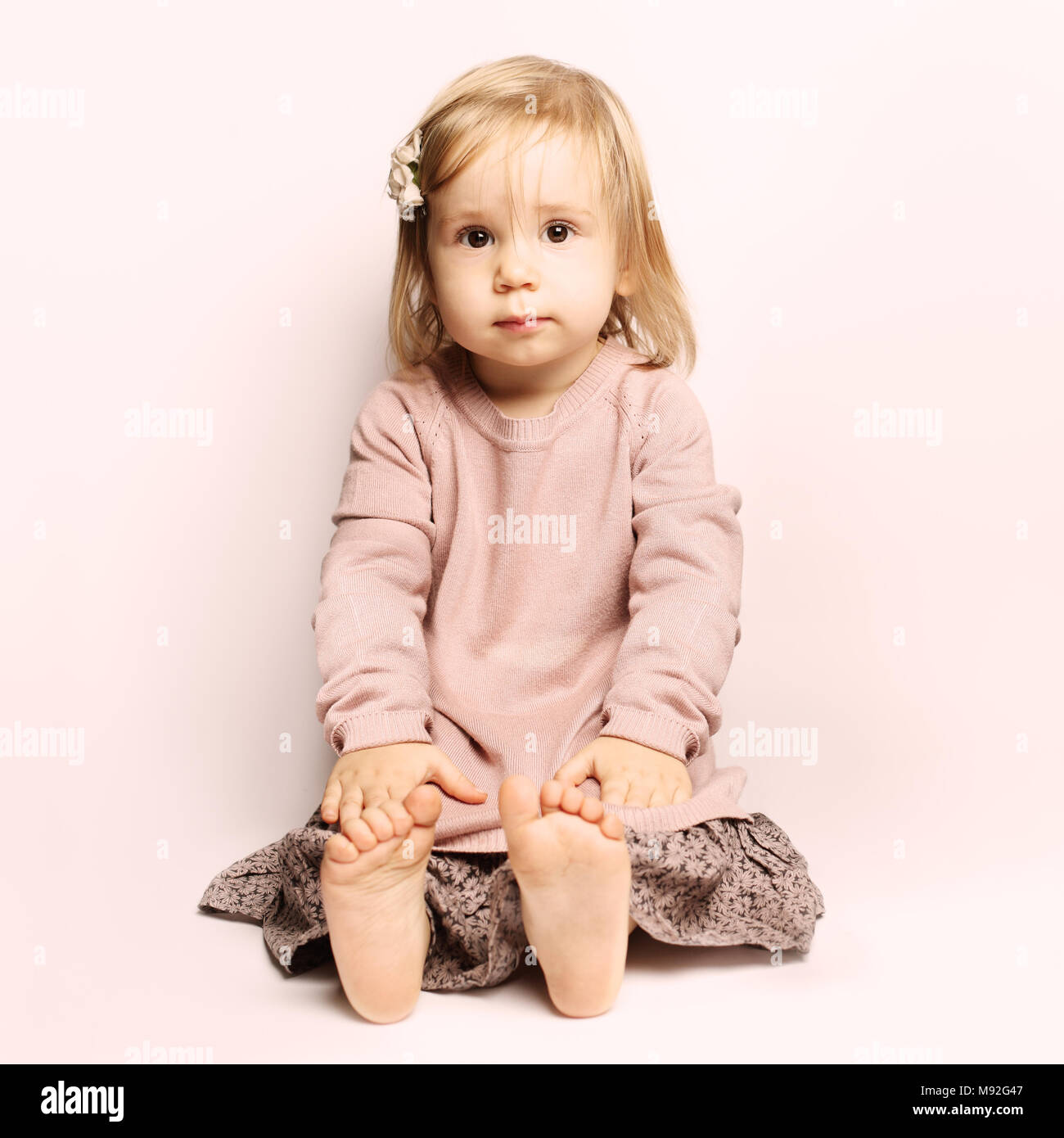 Kleines Mädchen schönes Kind (1-2 Jahre) Stockfoto