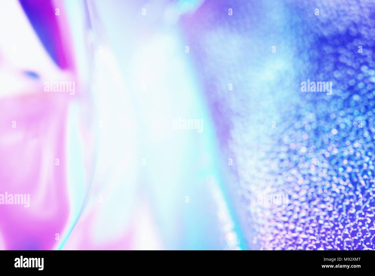 Bunte verschwommen holographische Hintergrund in Ultraviolett neon trendigen Farben. Stockfoto