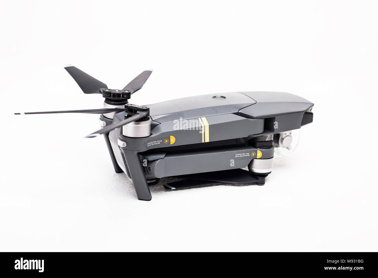 DJI Mavic Pro Drohne: Israel, 2. OKTOBER 2017. Nahaufnahme, auf weißem Hintergrund. Einer der meisten tragbaren Drohnen auf dem Markt, mit 4 k ultra Hd. Stockfoto