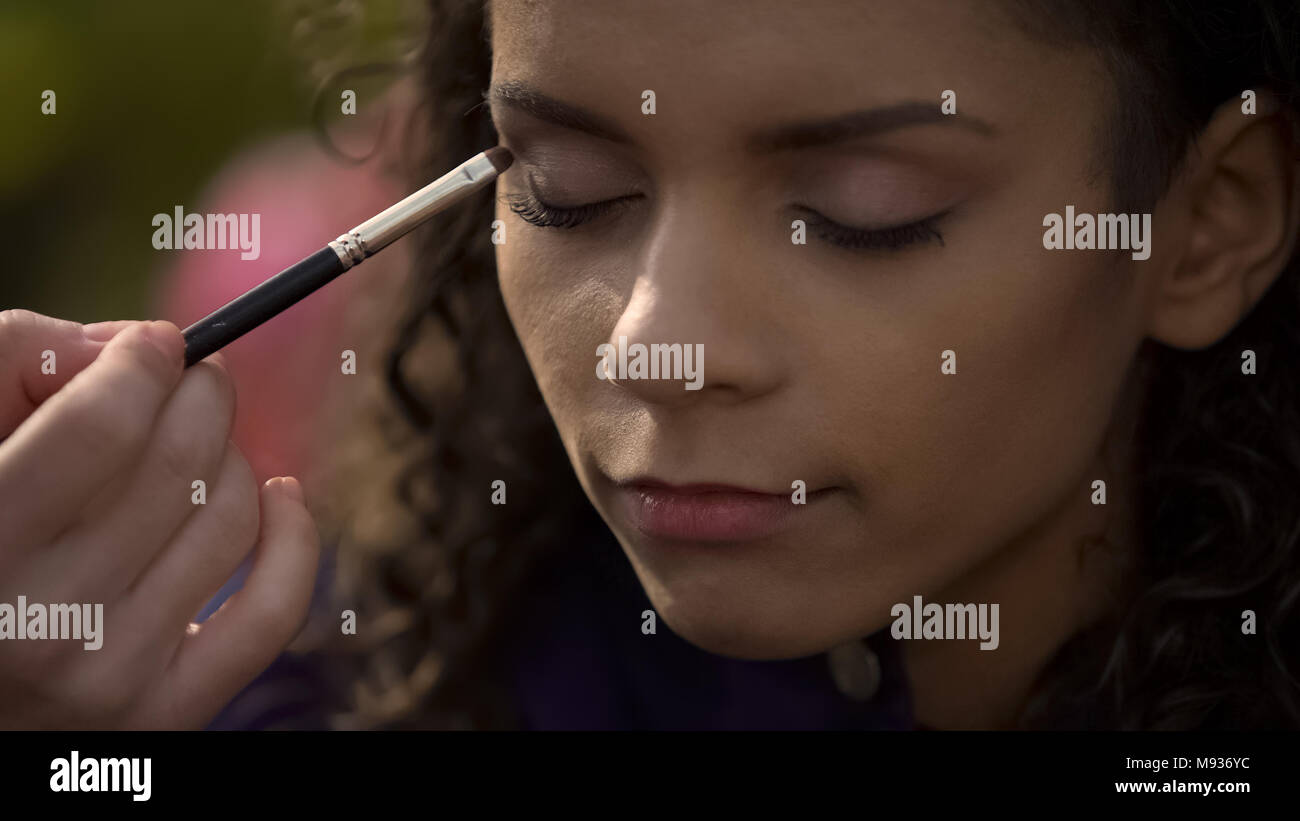 Frau, die Rauchigen Augen Make-up, die schöne Schauspielerin für die Aufnahme Stockfoto