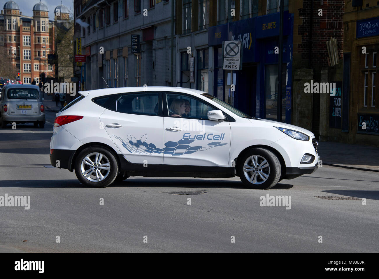 Hyundai ix35 Wasserstoff Brennstoffzelle Fahrzeug, erste Serienmodell der Welt in Oxford. Stockfoto
