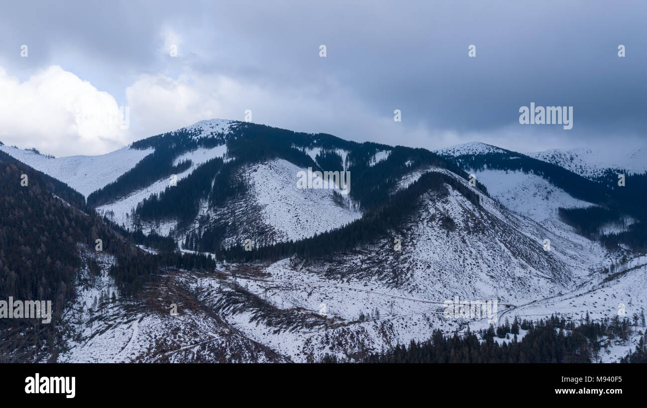 Skigebiet Jasna Slowakei Berg Antenne drone Ansicht von oben Stockfoto