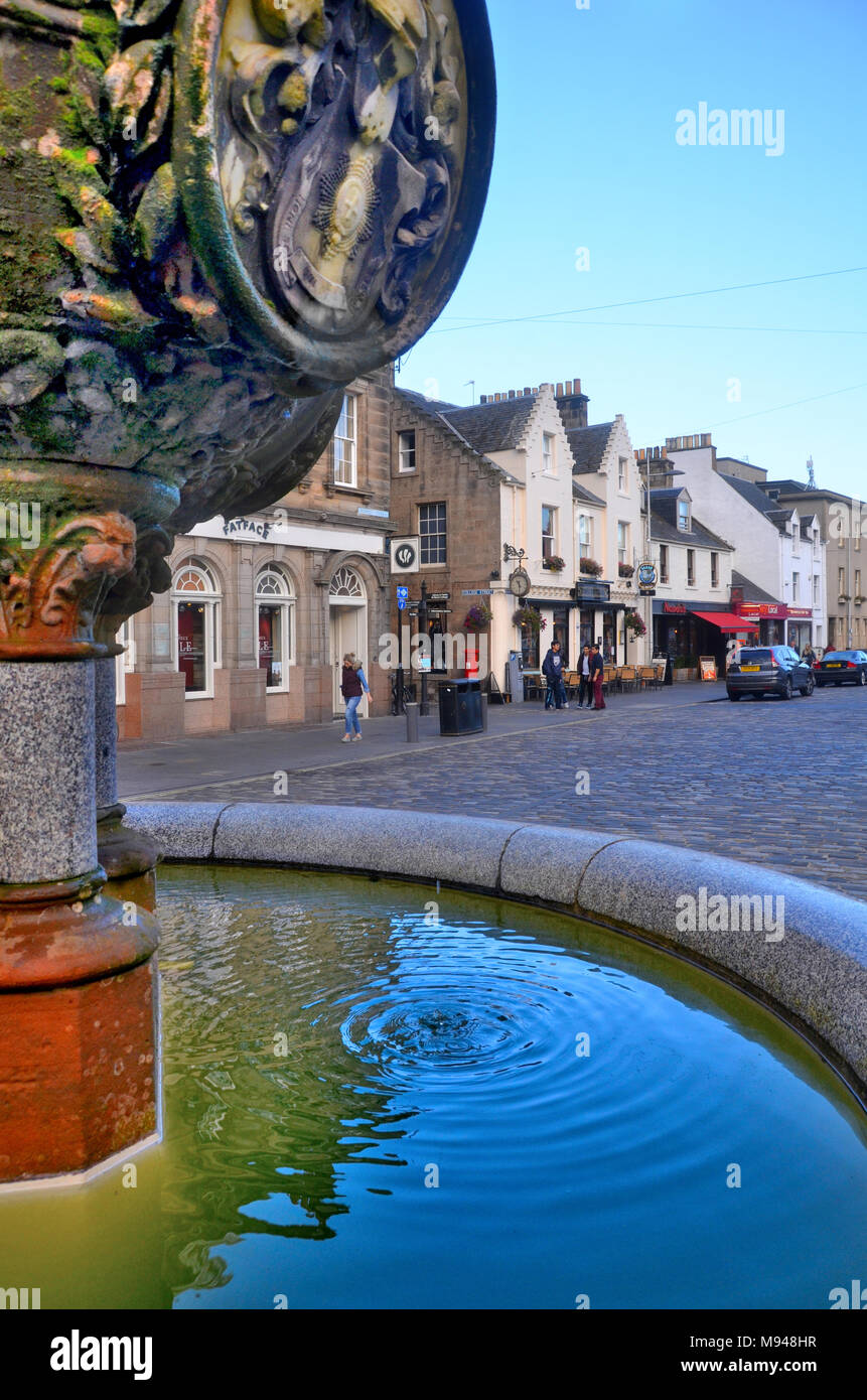 Detailaufnahme der Whyte-Melville Memorial Fountain auf der Market Street in St Andrews, Fife, Schottland Stockfoto