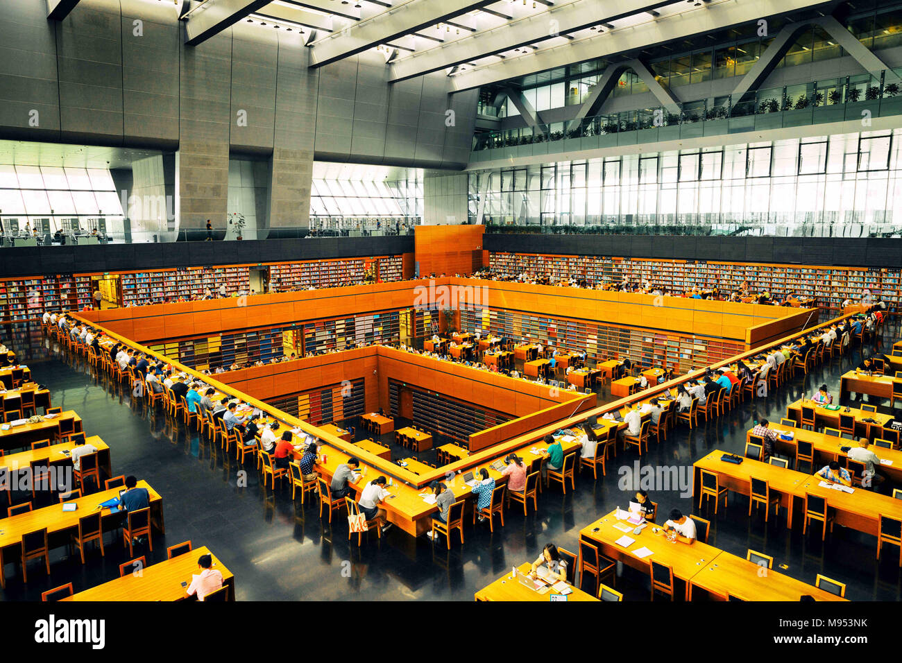 Beijin, Beijin, China. 23 Mär, 2018. Peking, China - die Leser an die chinesische Nationalbibliothek in Peking. Credit: SIPA Asien/ZUMA Draht/Alamy leben Nachrichten Stockfoto