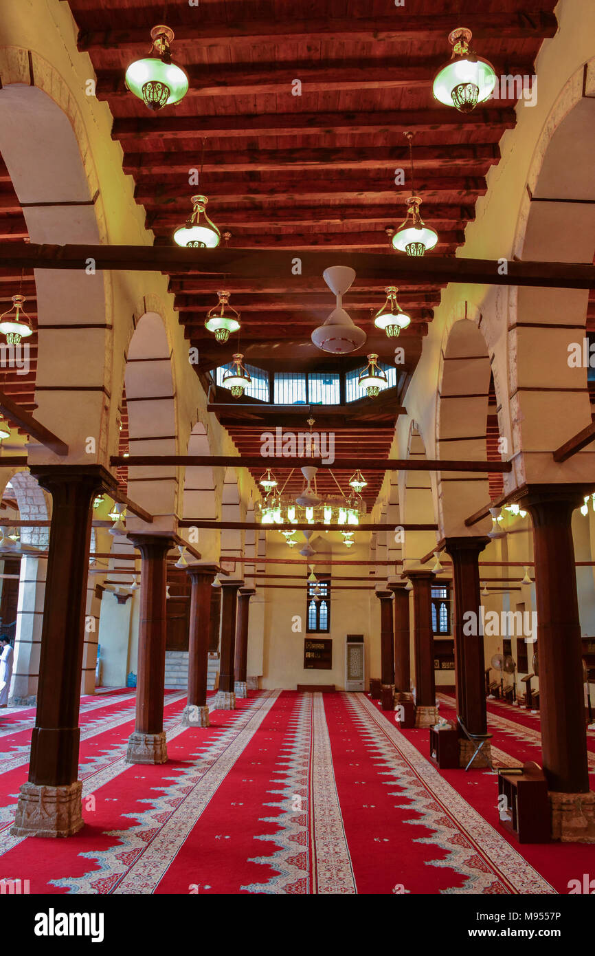 Innenraum der alten Moschee im Unesco Welterbe Historisches Dorf, Jeddah, Saudi-Arabien Stockfoto