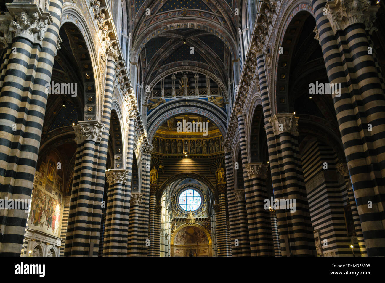 Siena, Italien - 15. Oktober 2017: das Innere der Kathedrale von Siena von Santa Maria Assunta (Duomo di Siena) Stockfoto