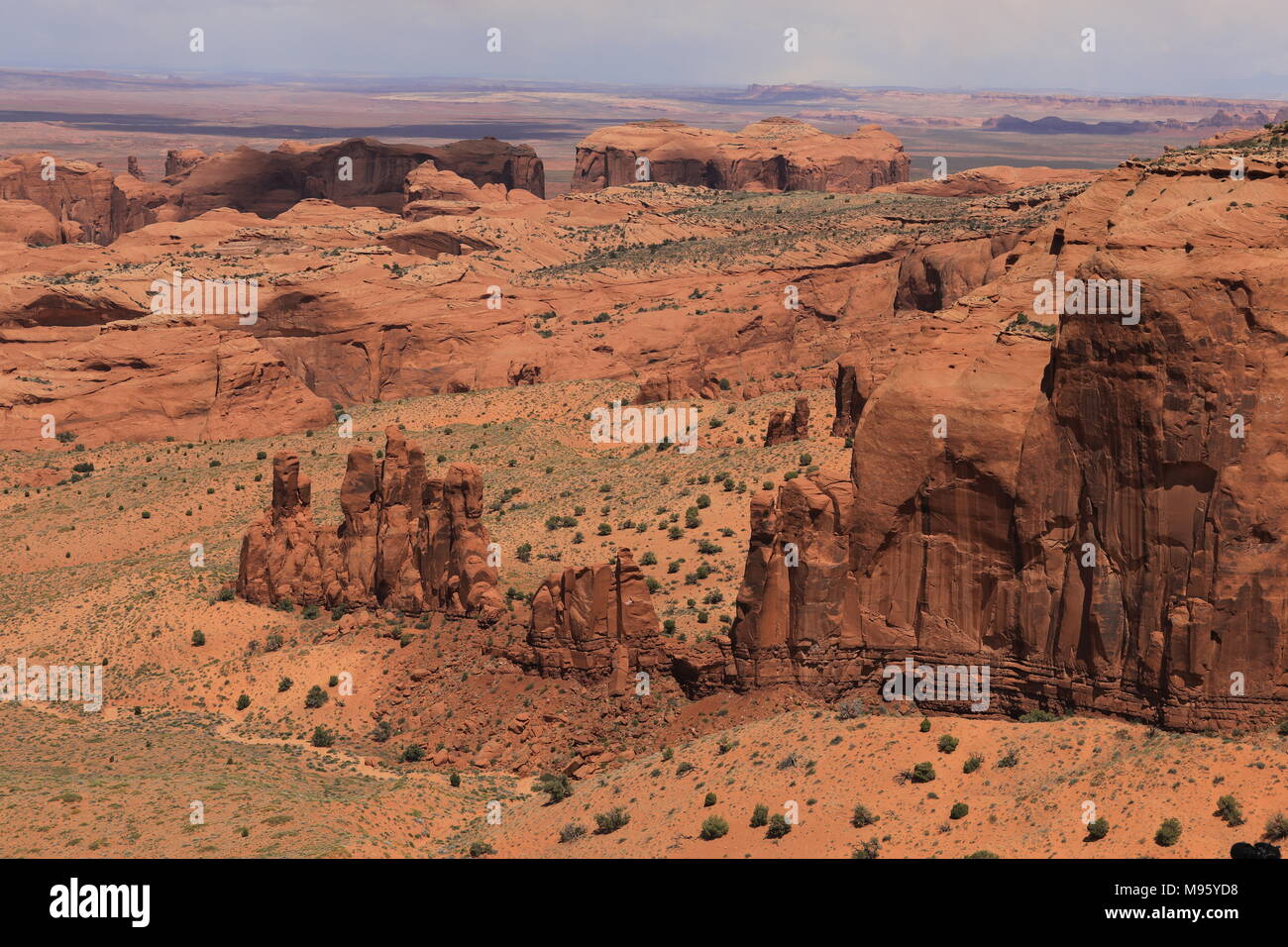 Monument Valley Hoodoos, von Jagden Mesa gesehen Stockfoto