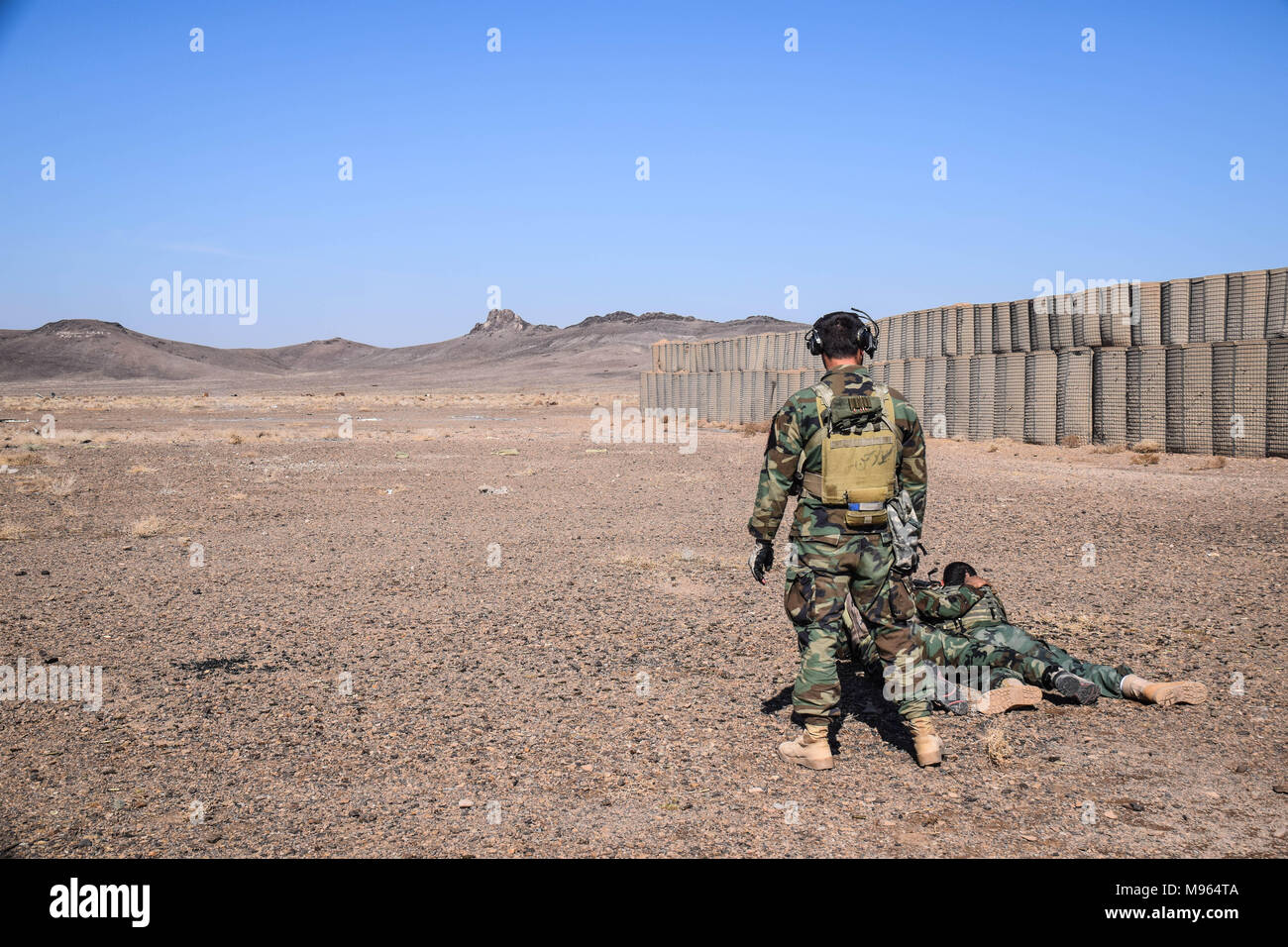 Afghan Special Forces auf einem Schießplatz außerhalb Shindand Militärbasis. Der afghanischen Elite Streitkräfte - die Kommandos und die besondere Kräfte sind eines der wichtigsten Elemente in der Afghanische und US-Strategie zur schleifbearbeitung Kampf gegen die Taliban und andere aufständische herum drehen. Diese Bilder zeigen die Kommandos und besondere Kräfte während der Ausbildung und im Feld, auch vor und nach einer Operation in die widerspenstige Western afghanischen Provinz Farah. Stockfoto