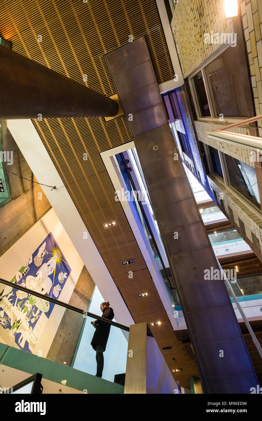 Innenraum der Leuchtturm, ScotlandÕs Zentrum für Design und Architektur, der ehemalige Glasgow Herald Gebäude, entworfen vom Architekten Charles Rennie Macki Stockfoto