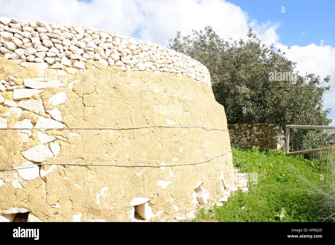 Backofen der traditionellen Handwerkskunst von Kalk in Kalk Museum, Moron de la Frontera, Sevilla, Andalusien, Spanien. Stockfoto