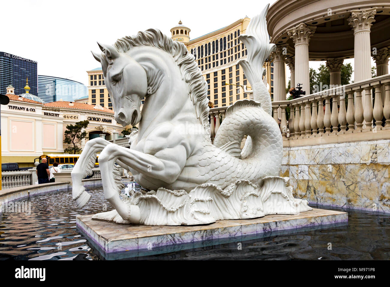 Touristische Blick auf die Statue von Pferd im Caesars Palace, Las Vegas, Narvarda während des Tages. U.S.A Stockfoto