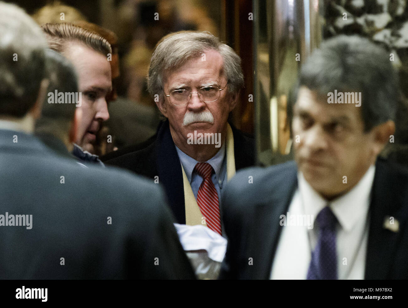 März 23, 2018 - (Foto) - John Bolton, ist mit dem Namen National Security Advisor. Im Bild: Dezember 2, 2016 - New York, New York, USA - ehemaliger Botschafter der Vereinigten Staaten bei den Vereinten Nationen John Bolton kommt für ein Treffen mit Präsident elect Donald Trump im Trump Tower. (Bild: © Justin Lane/Pool/CNP über ZUMA Draht) Stockfoto