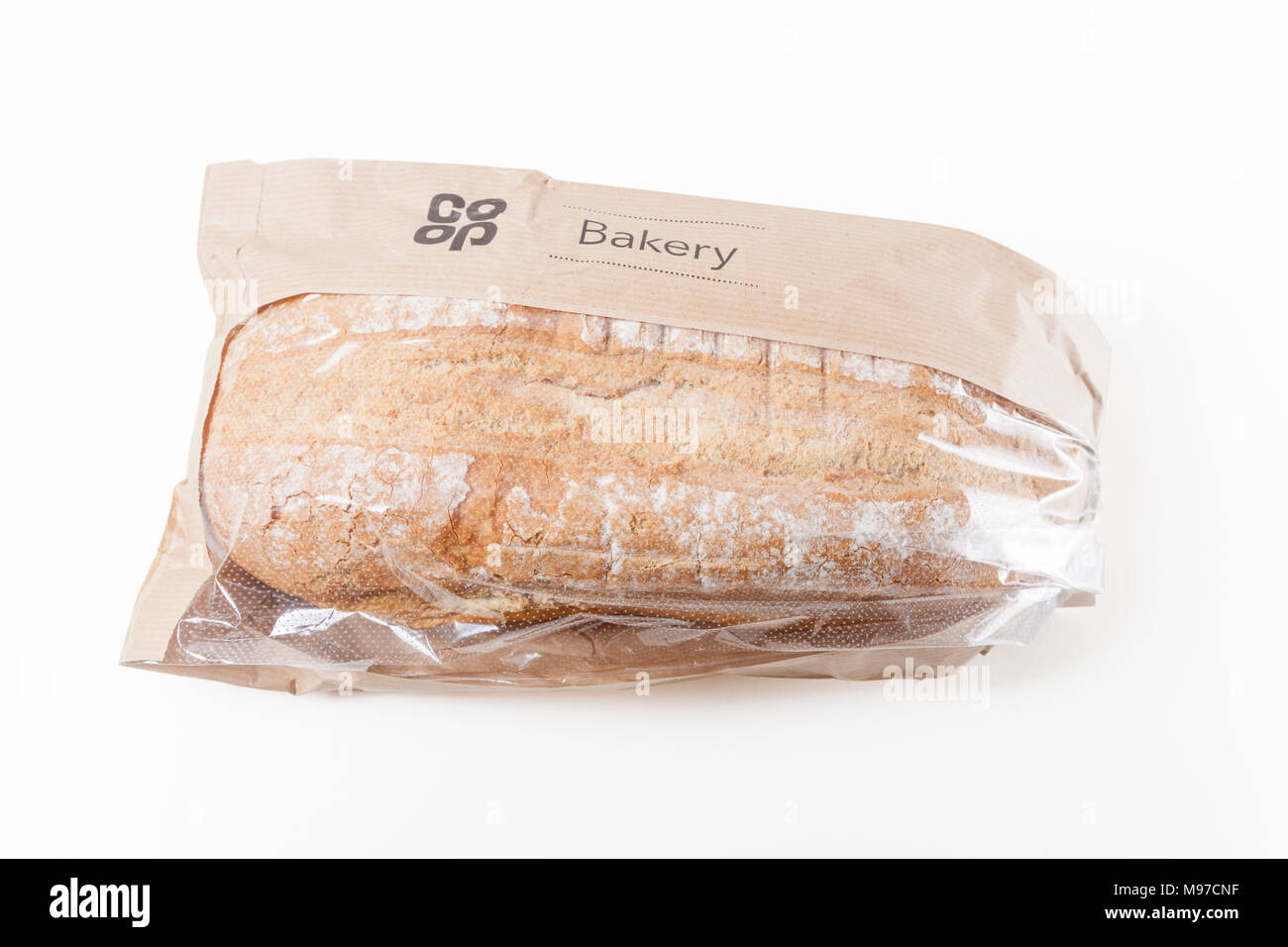 Ein Laib des Co-op-Bäckerei Brot in einem Beutel Stockfoto