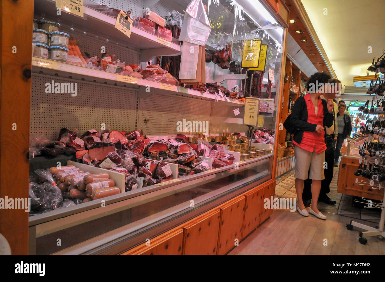 Souvenir Shop, Titisee, Neustadt, (Schwarzwald Schwarzwald), Baden-Württemberg, Deutschland Stockfoto