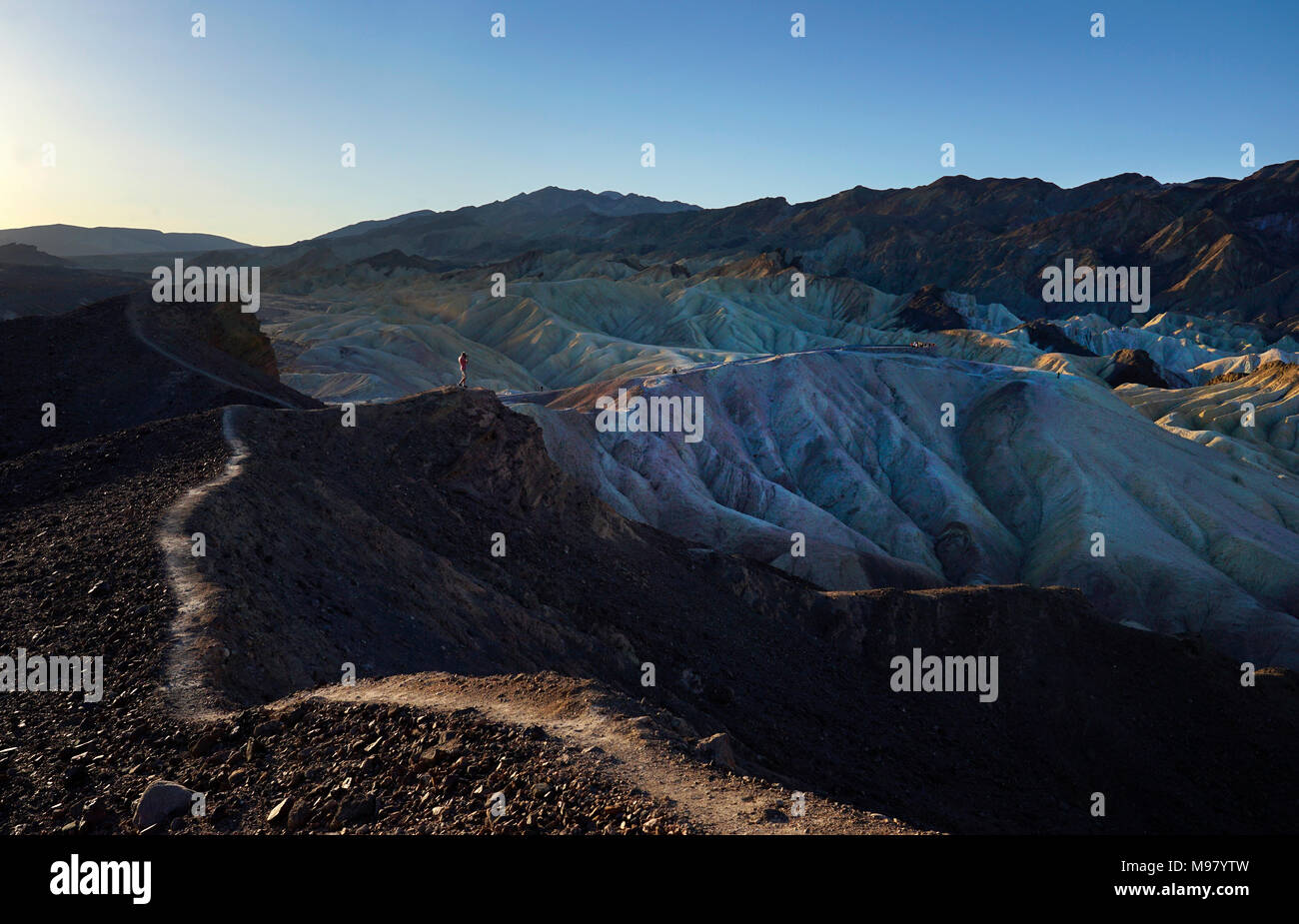 Fotograf am Zabriskie Point, Death Valley National Park, Kalifornien, Amerika, USA Stockfoto