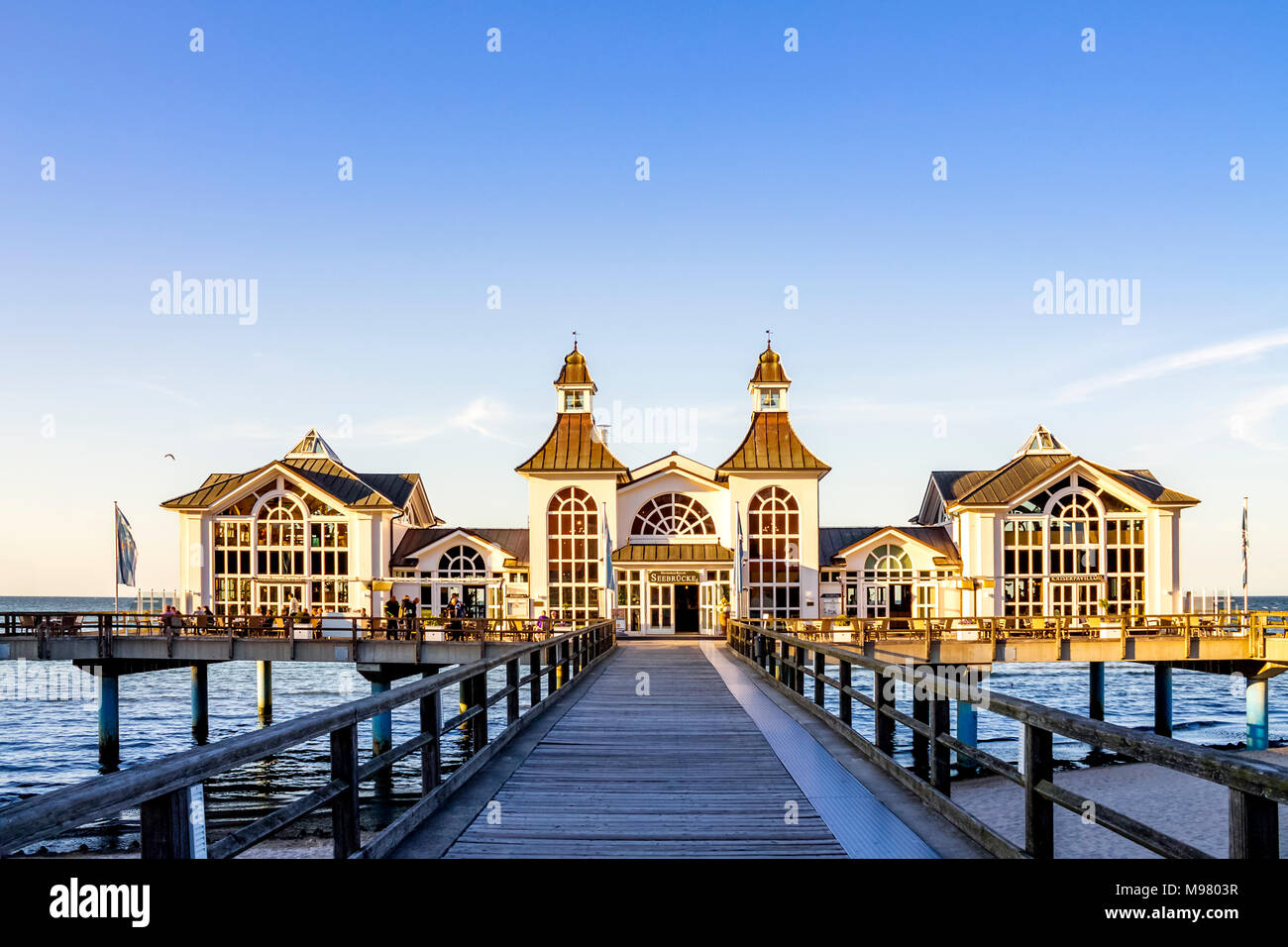 Deutschland, Mecklenburg-Vorpommern, Rügen, Sellin, Seebrücke Stockfoto