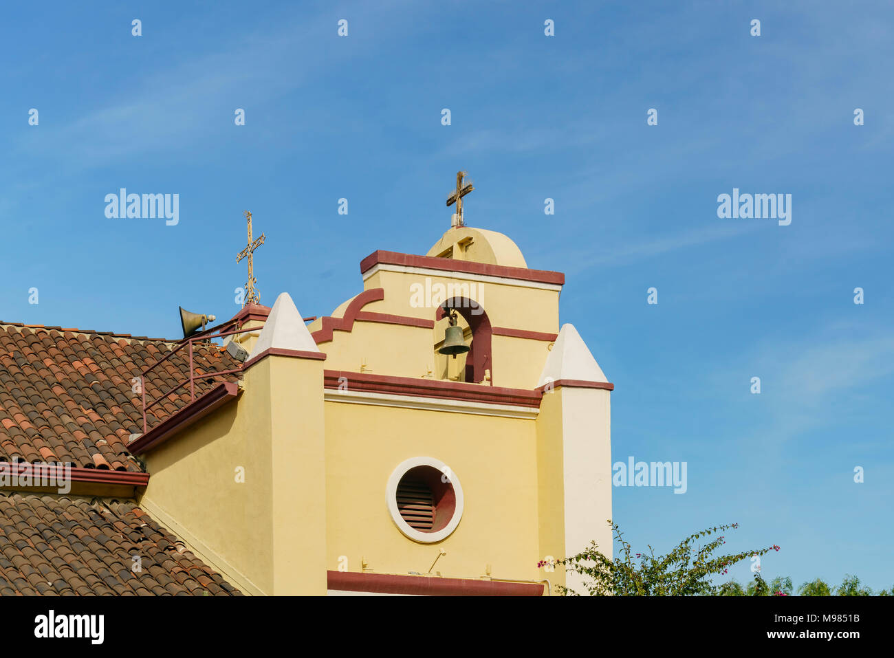 Außenansicht der Unserer Lieben Frau Königin der Engel Katholische Kirche in Los Angeles Stockfoto