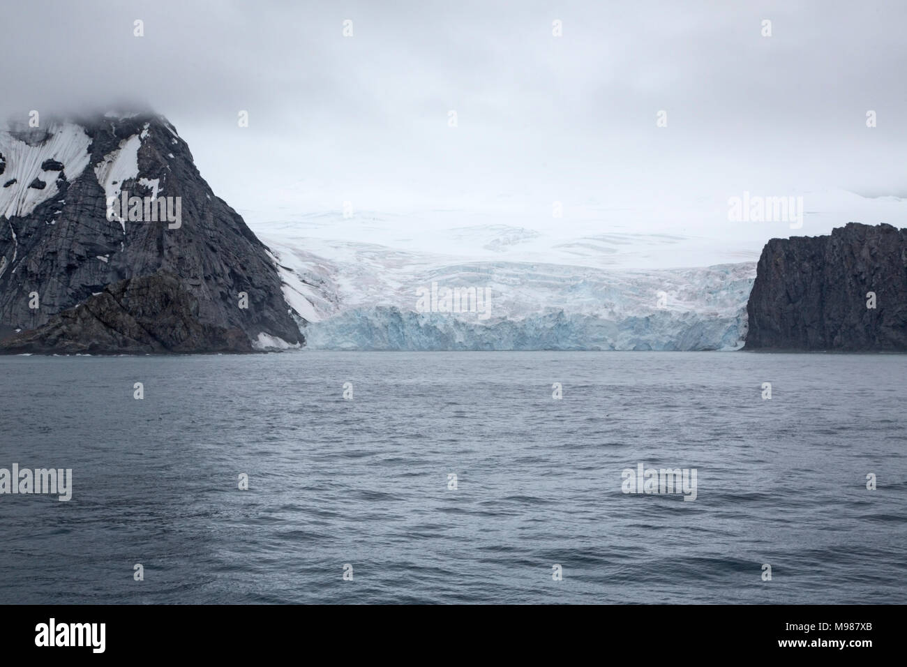 Anzeigen von Elephant Island, Antarktische Halbinsel, Antarktis, Eis, Berge bedeckt Stockfoto
