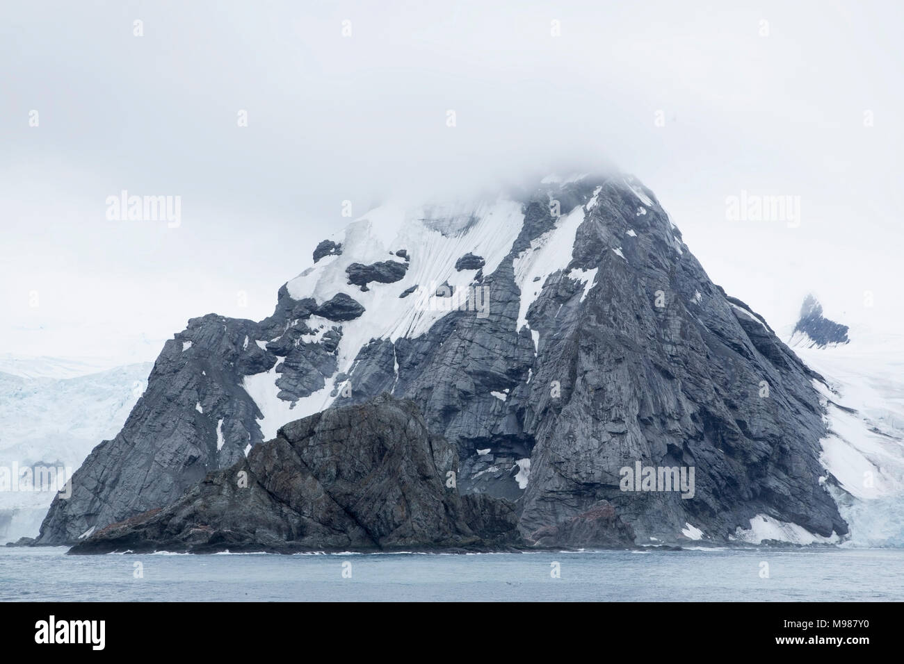 Anzeigen von Elephant Island, Antarktische Halbinsel, Antarktis, Eis, Berge bedeckt Stockfoto