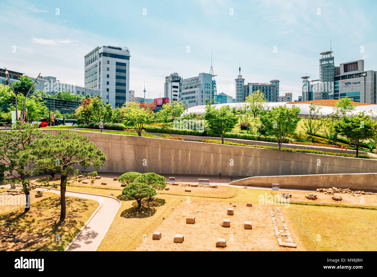 Seoul, Korea - Juni 5, 2017: Seoul City View in dongdaemun Geschichte & Kultur Park Stockfoto