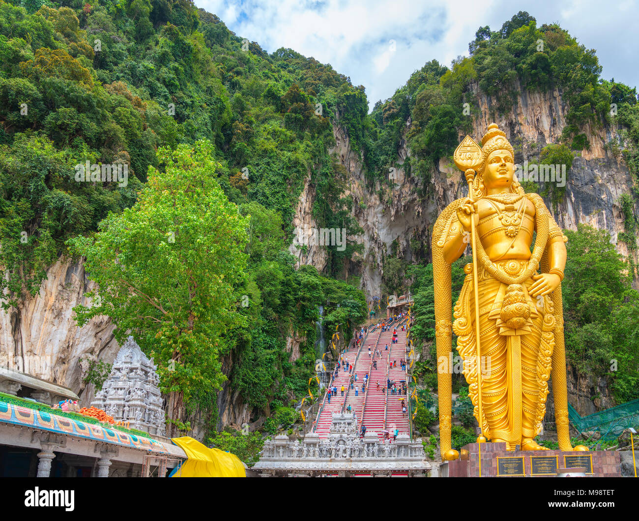 Die Batu Höhlen Lord Murugan Statue und Eingang in der Nähe von Kuala Lumpur, Malaysia. Stockfoto
