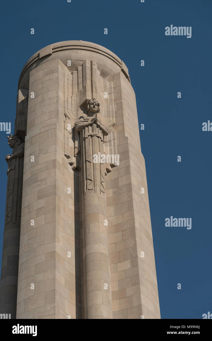Kansas City, Missouri - Oktober 14, 2015: Nahaufnahme der Liberty Memorial, ehrt die, die im Ersten Weltkrieg diente. Stockfoto