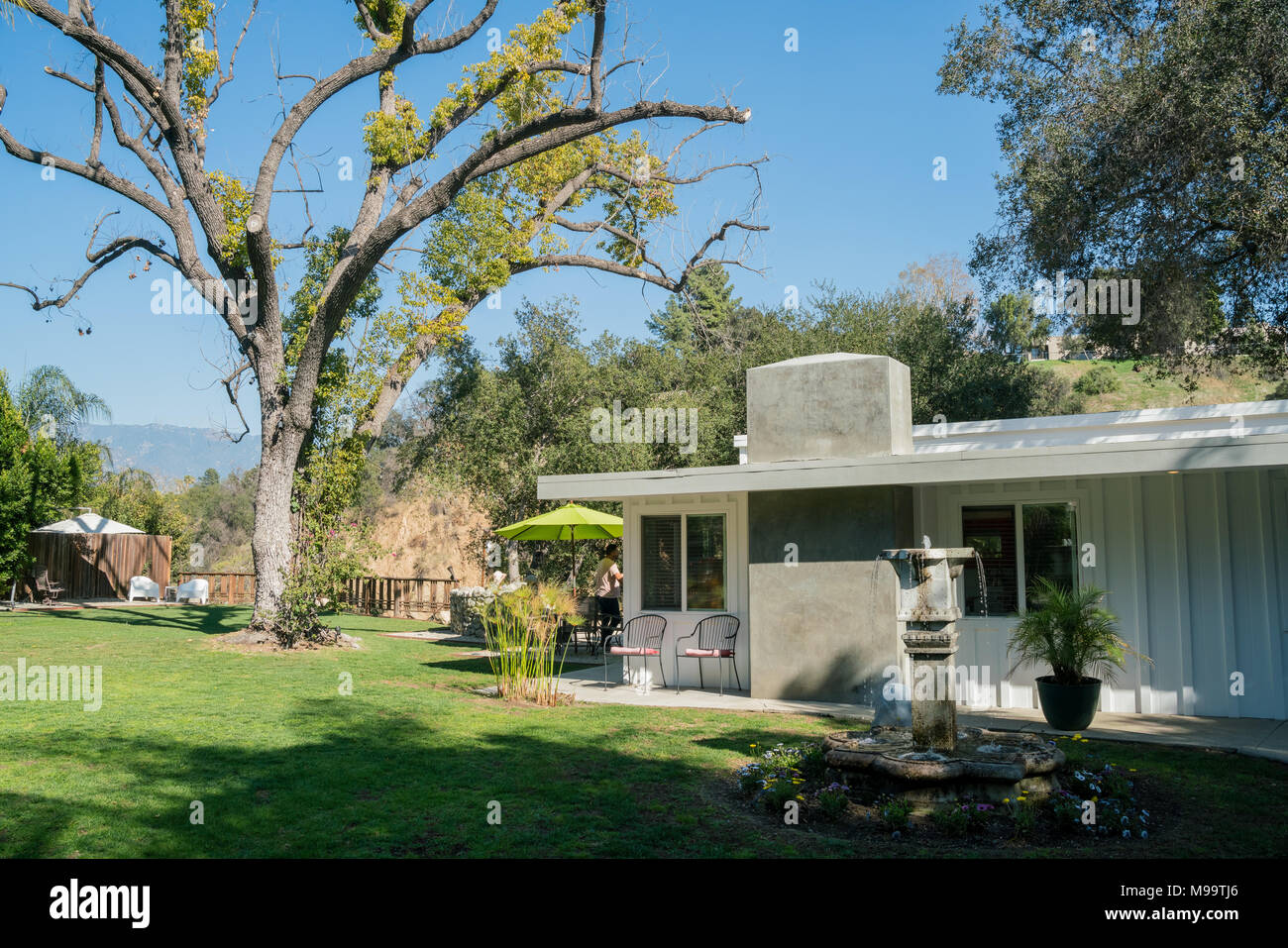 Los Angeles, FEB 18: Außenbereich Garten eines Luxus haus am 18.Februar, 2018 in Los Angeles Stockfoto