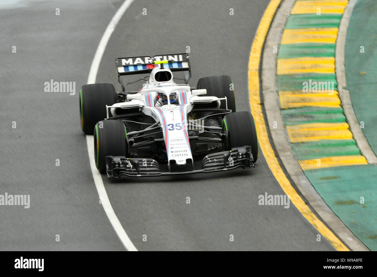 Albert Park, Melbourne, Australien. 24 Mär, 2018. Sergei Sirotkin (RUS) # 35 von der Williams Martini Racing Team während der Praxis Sitzung drei an der 2018 australischen Formel 1 Grand Prix im Albert Park in Melbourne, Australien. Sydney Low/Cal Sport Media/Alamy leben Nachrichten Stockfoto