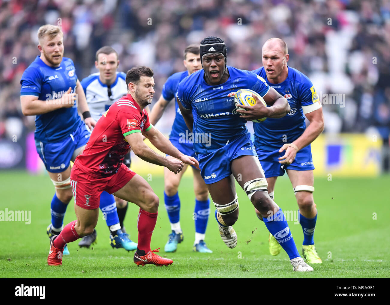 London, Großbritannien. 24. März, 2018. Maro Itojo der Sarazenen zählte seine Seite zweiter Versuch während Aviva Premiership Übereinstimmung zwischen Sarazenen und Harlekine in London Stadion am Samstag, den 24. März 2018. LONDON ENGLAND. Credit: Taka Wu/Alamy leben Nachrichten Stockfoto