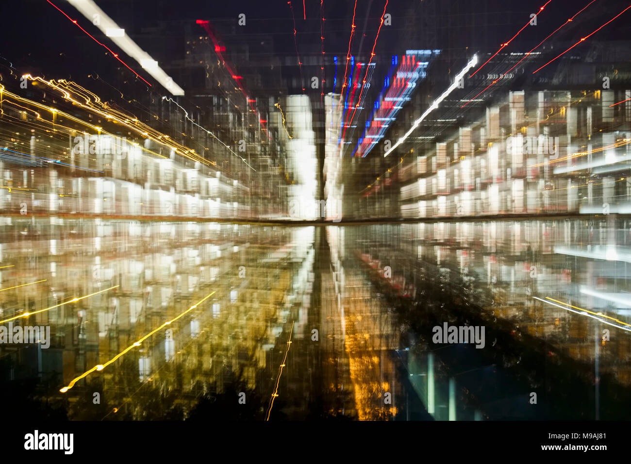 Zoom Effekt von London City Gebäude bei Nacht Stockfoto