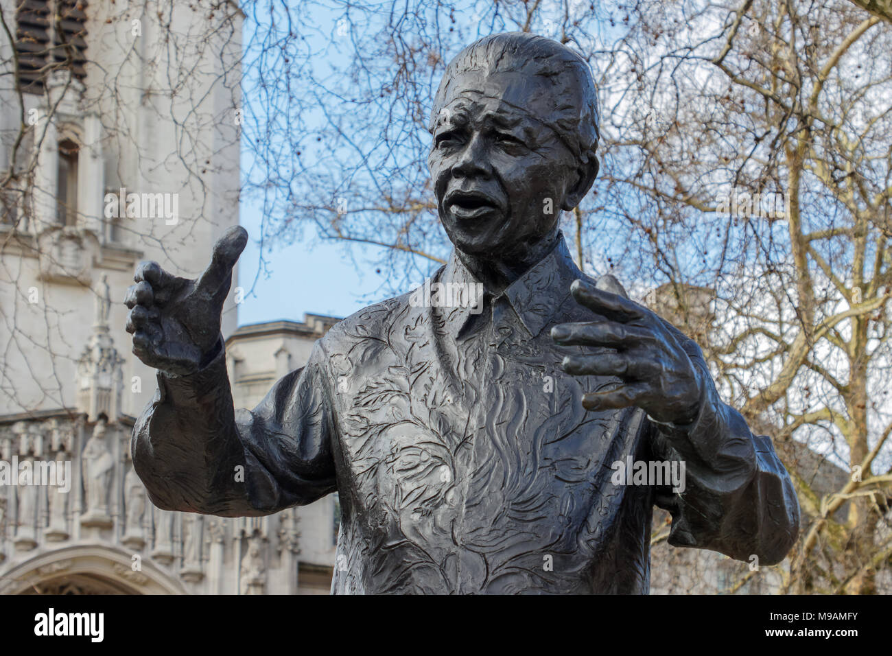 LONDON/GROSSBRITANNIEN - 21. März: Denkmal für Nelson Mandela in London am 21. März 2018 Stockfoto