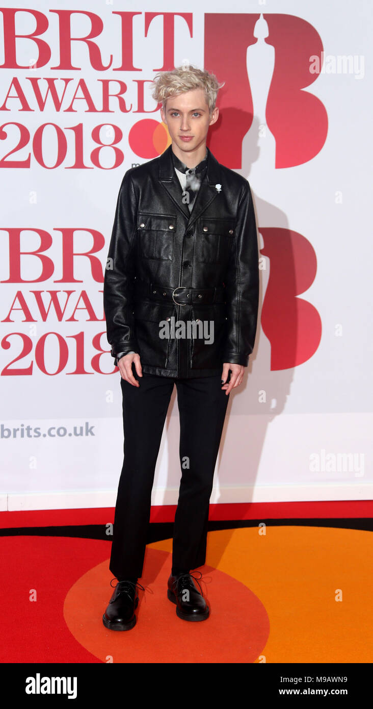 Die BRIT Awards 2018 - Ankunft mit: troye Sivan Wo: London, Vereinigtes Königreich, wenn: 21 Feb 2018 Credit: JRP/WANN Stockfoto