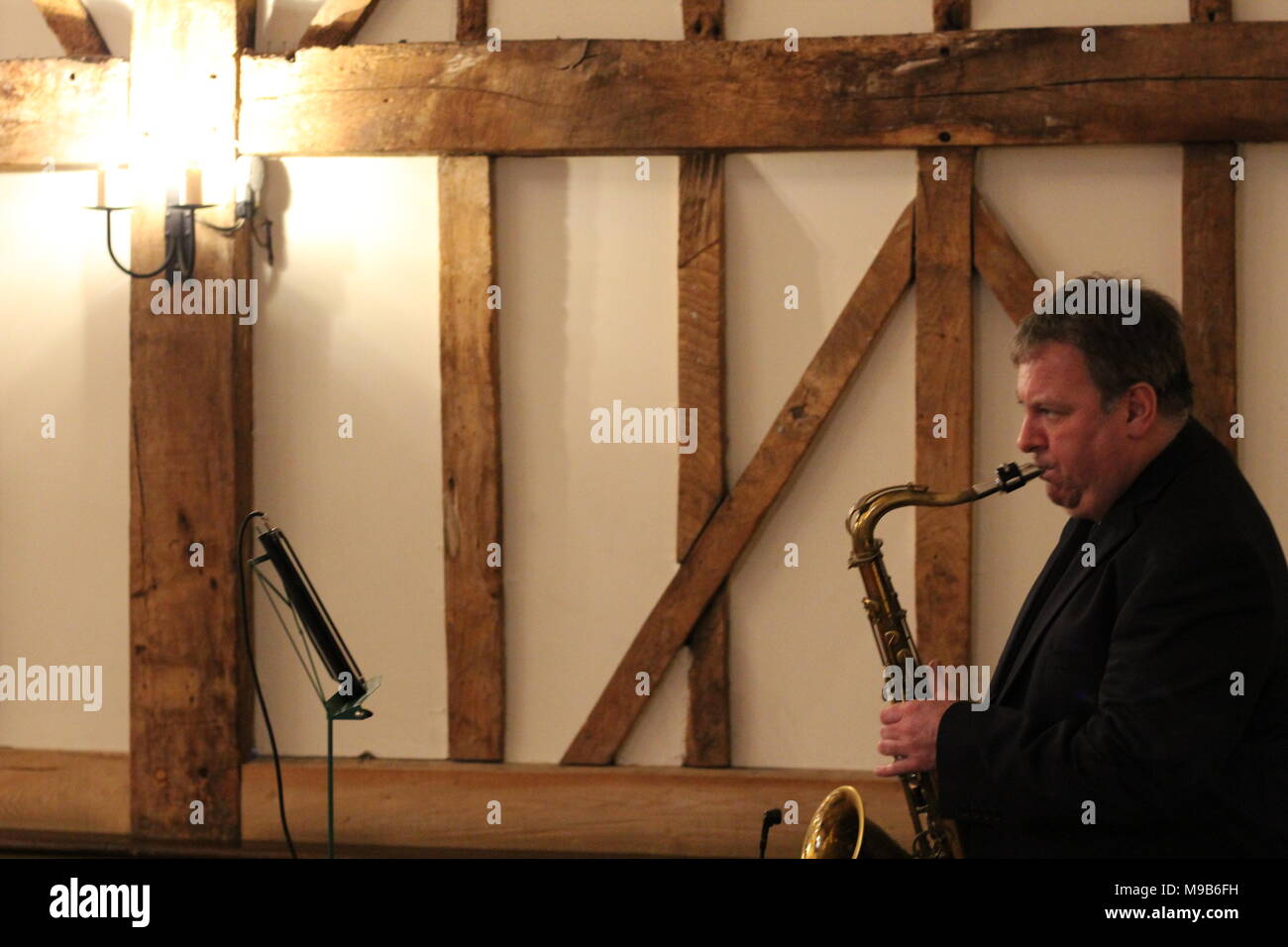 Saxophonist Joe Green Live At Gig in Essex, UK. Stockfoto