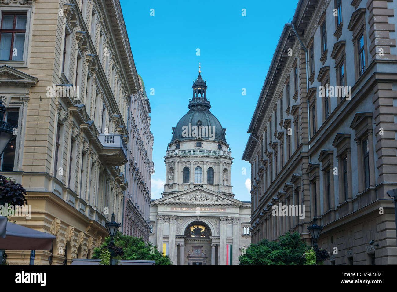 Die St.-Stephans-Basilika in Budapest, Ungarn. Die Basilika von St. Istvan ist eines der bekanntesten europäischen Sehenswürdigkeiten und beliebtesten Plätze unter den Touristen. Ci Stockfoto