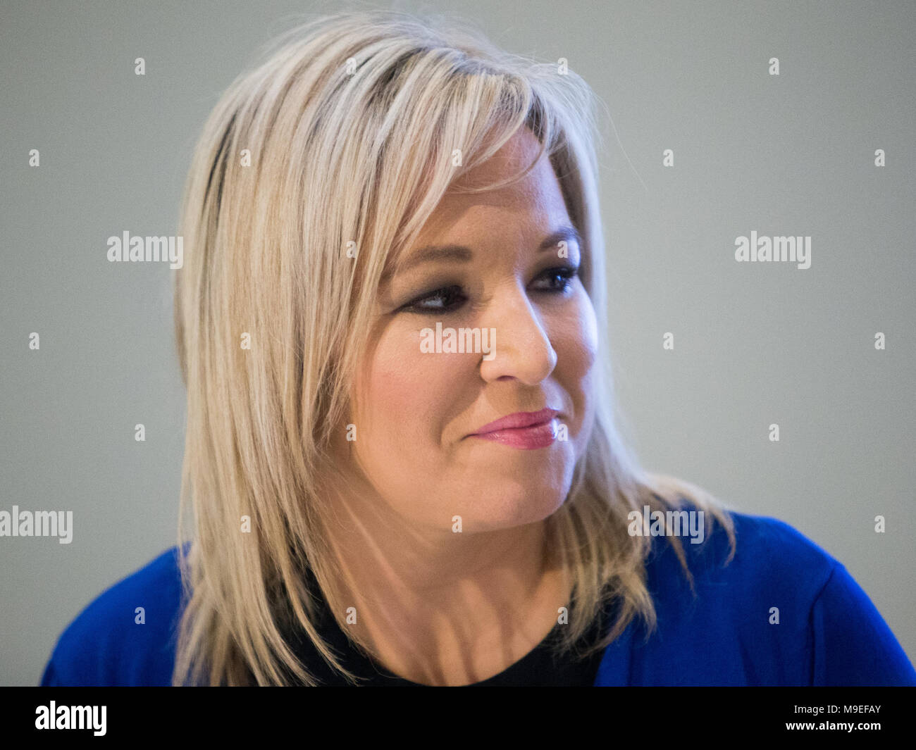 Sinn Féin hält eine Pressekonferenz in London mit Präsident Mary Lou McDonald, Vice President Michelle O'Neill, und Conor Murphy mit: Michelle O'Neill, Vice Präsident von Sinn Féin, Wo: London, England, Vereinigtes Königreich, wenn: 22 Feb 2018 Credit: Wheatley/WANN Stockfoto