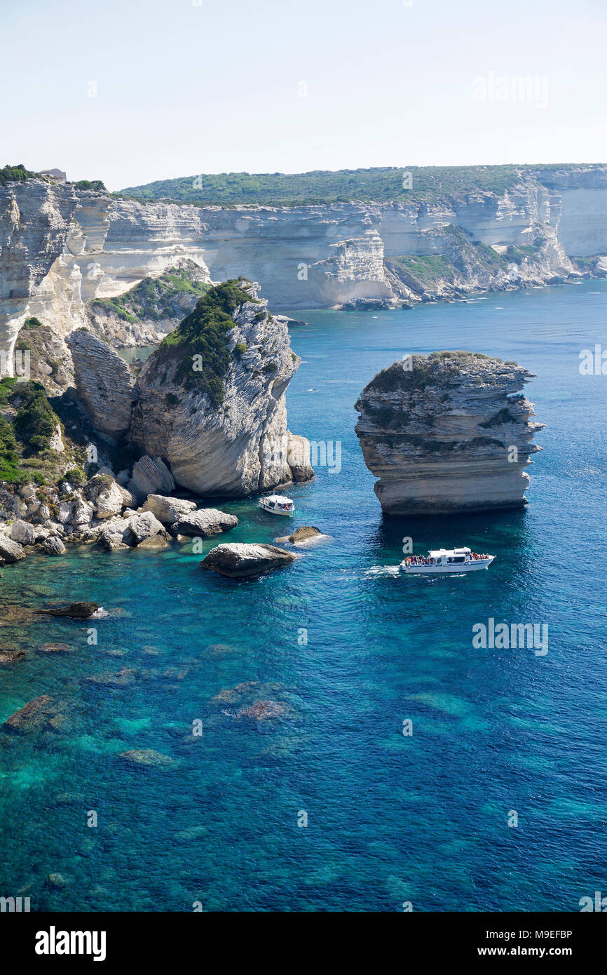 Kalkstein Türme an chalkstone Cliff, Bonifacio, Korsika, Frankreich, Mittelmeer, Europa Stockfoto