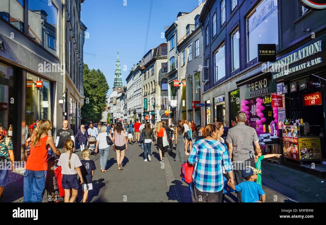 Dänemark, Seeland, Kopenhagen, Fußgängerzone Strøget, ein Auto free Shopping Bereich, auch Touristen sehr beliebt Stockfoto