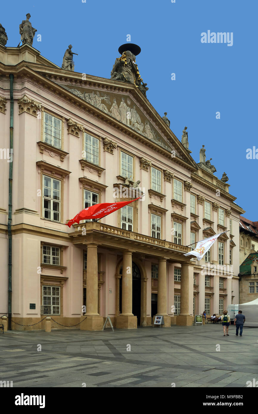 Bratislava, Slowakei - 16. Juni 2017: Der primas Palace ist das Rathaus und Sitz der Bürgermeister der slowakischen Hauptstadt Bratislava - Slowakei. Stockfoto