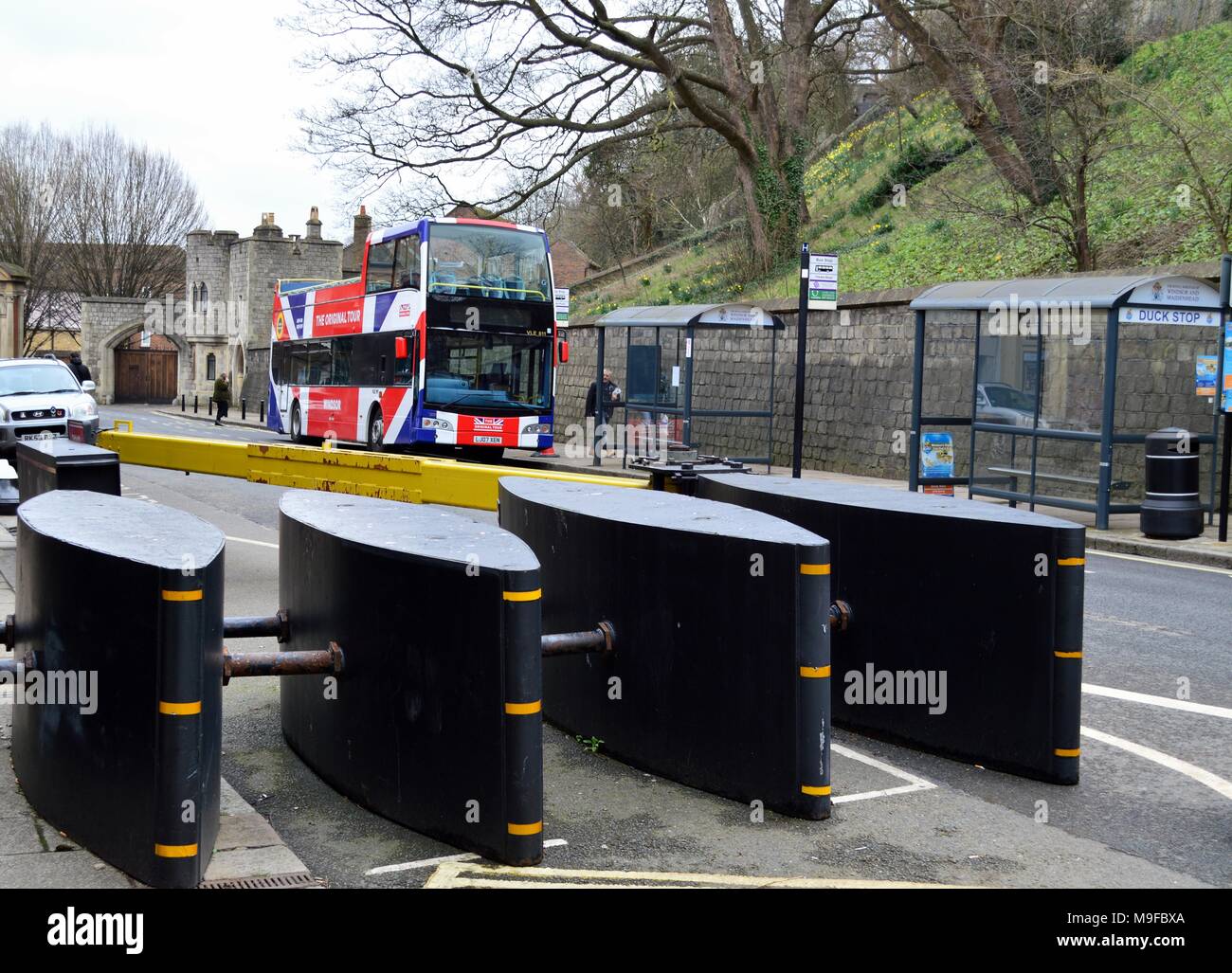 Anti-Terror Barrieren in der Nähe von Windsor Castle Windsor Berkshire, Großbritannien Stockfoto