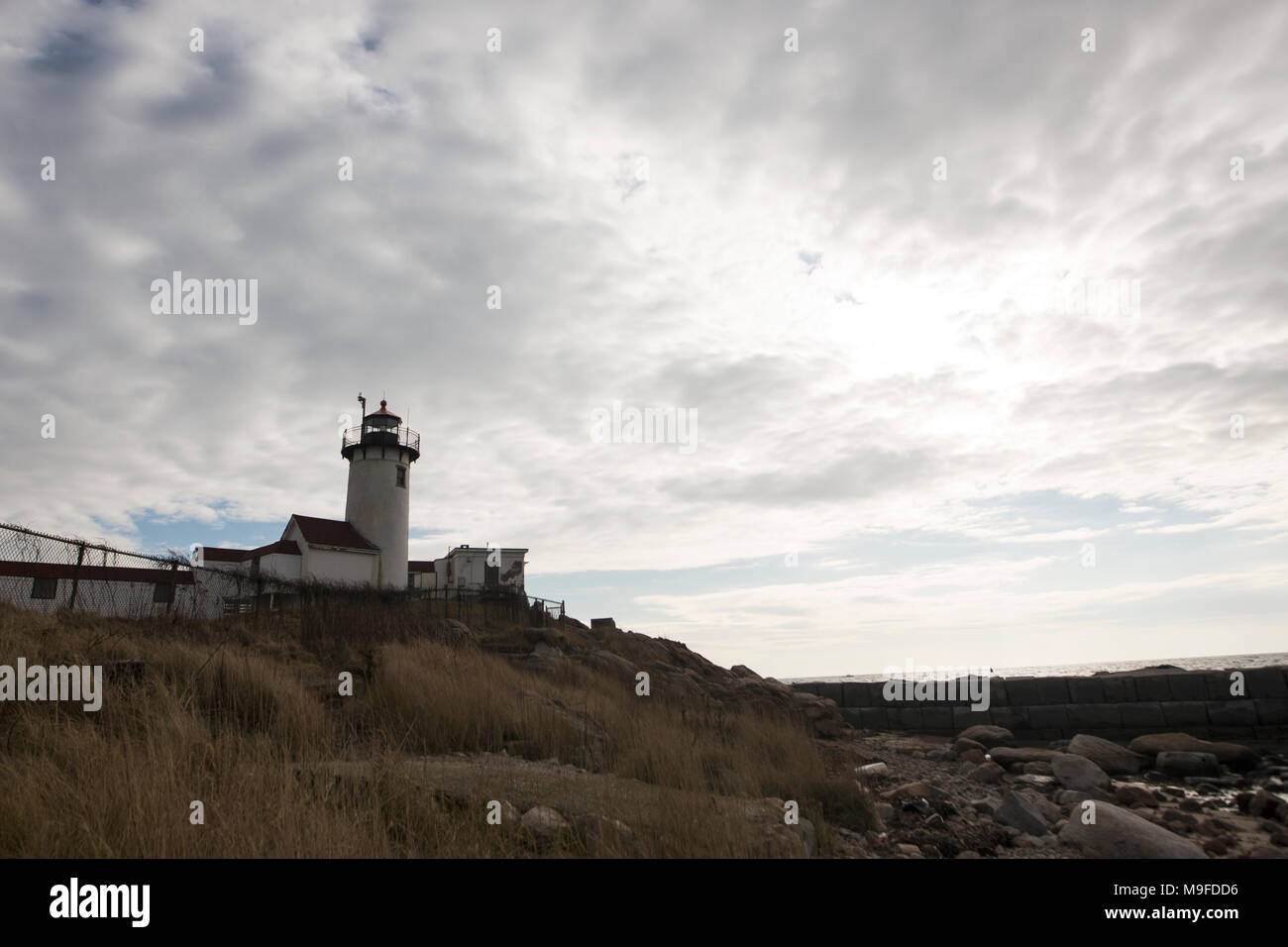 Eastern Point Lighthouse, Gloucester, Massachusetts, an einem Wintertag. Stockfoto