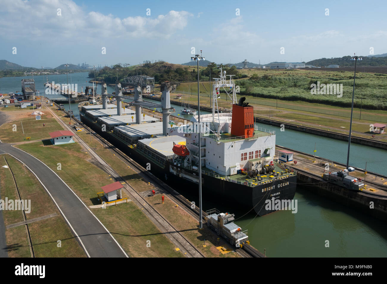 Panama City, Panama - März 2018: Schiff der Panama Kanal, Miraflores Schleusen, Panama City Stockfoto