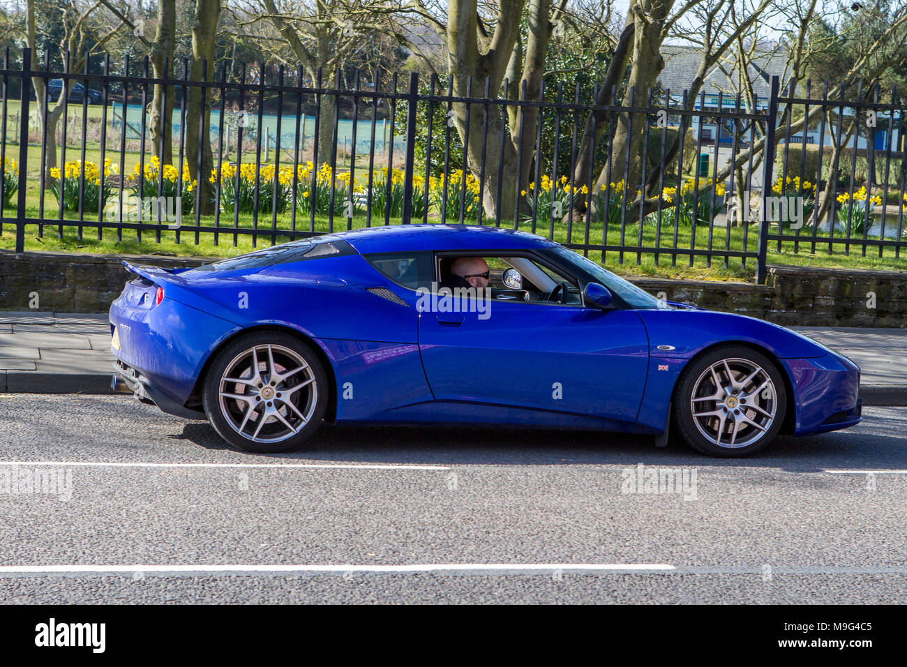 Southport, Merseyside, UK. 25 Mär, 2018. Supercars des North West 1. Veranstaltung der Saison. 25. März 2018. Veranstalter Gage und Thomas Bleakley sagte, daß sie über 200 Autos erwarten bis zu der Veranstaltung, die im Victoria Park Gärten in Southport, Merseyside gehalten wird. Fahrzeuge aller Zeiten, von der Britischen Mini classics auf volle V8 American Muscle Cars roar in Southport für diese Show Ereignis, das Tausende von Besuchern der Badeort mit sich bringt. Credit: cernan Elias/Alamy leben Nachrichten Stockfoto