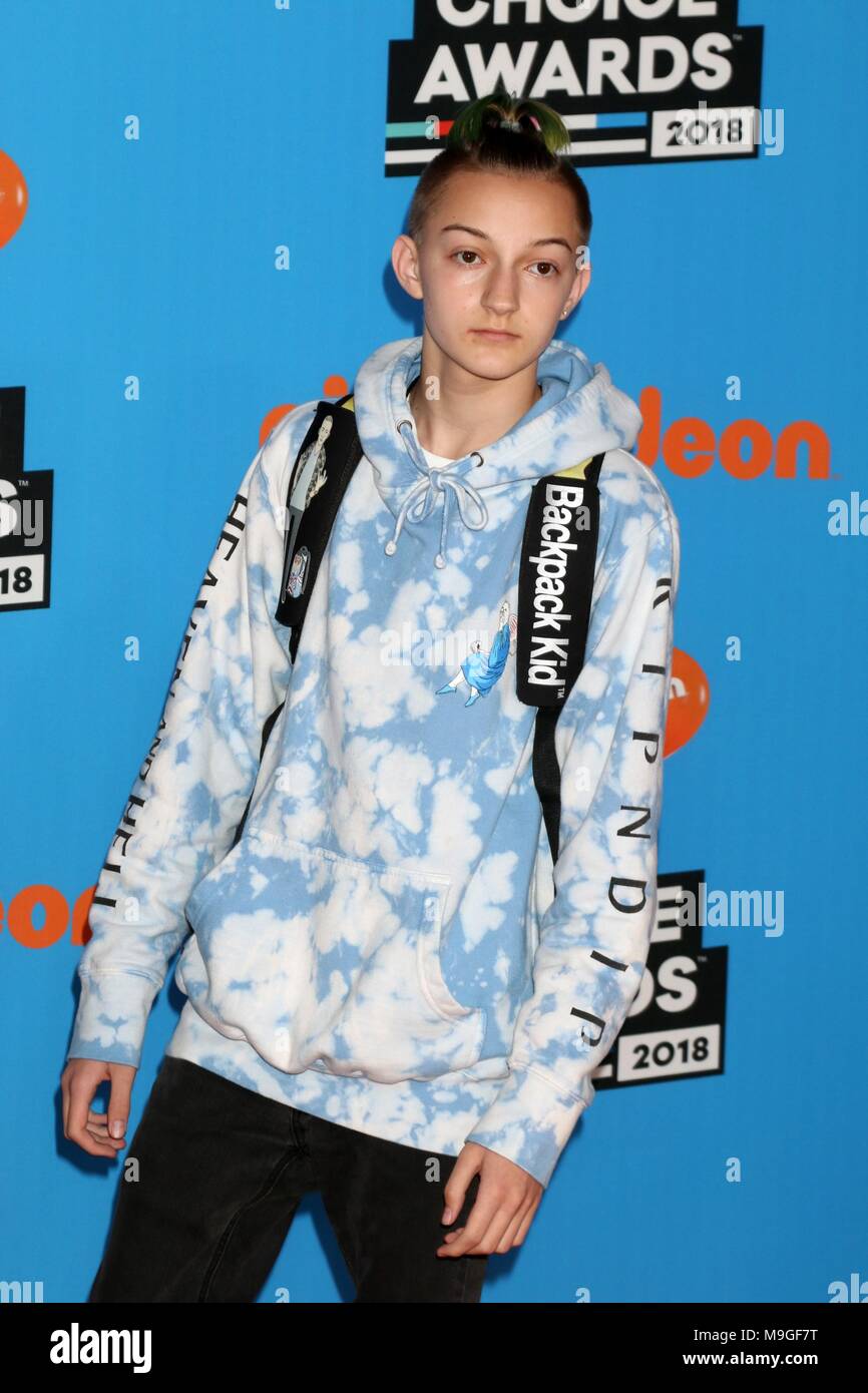 Inglewood, CA. 24 Mär, 2018. Russell Horning, der Rucksack Kid in der Ankunftshalle für Nickelodeon Kids' Choice Awards 2018 - Teil 2, das Forum, Inglewood, CA 24. März 2018. Credit: Priscilla Grant/Everett Collection/Alamy leben Nachrichten Stockfoto