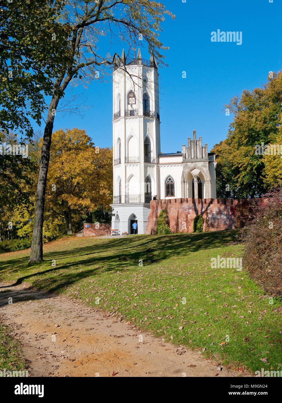 Neo-gotischen Palast, der Sitz der Krasinski Familie. Aktuell Museum der Romantik. Opinogora, Mazovian Provinz, Polen, Europa. Stockfoto