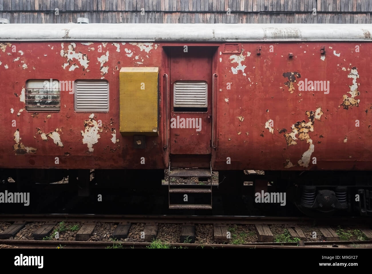 Red railway carriage -Fotos und -Bildmaterial in hoher Auflösung – Alamy