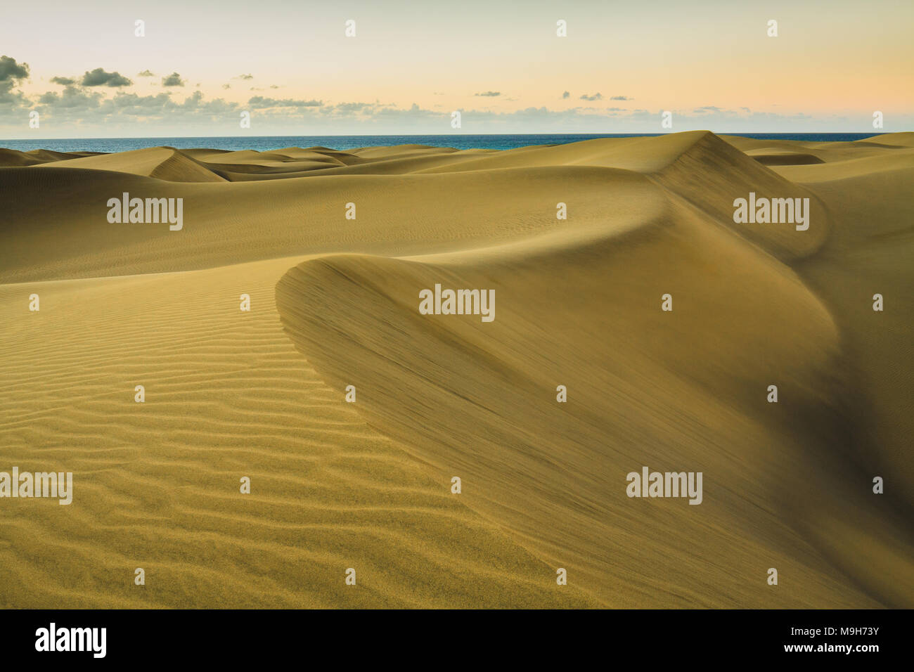 Gerippte und glatte Sand der Dünen von Maspalomas auf Gran Canaria. Stockfoto